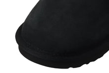 Load image into Gallery viewer, 新品未使用 CHROME HEARTS クロムハーツ UGG アグ ムートンブーツ CHクロス シープスキン シルバー925 ブラック 23 中古 54503