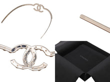 Load image into Gallery viewer, 極美品 CHANEL シャネル フェイクパール カチューシャ ゴールド A21S ヘアアクセサリー 小物 ココマーク ロゴ 装飾 中古 54573