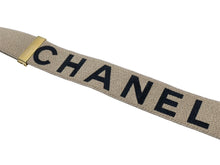 Load image into Gallery viewer, CHANEL シャネル サスペンダー ココマーク ヴィンテージ ゴム レザー ベージュ ゴールド 美品 中古 54574