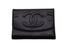 Load image into Gallery viewer, CHANEL シャネル 三つ折り財布 ココマーク 5番台 ブラック キャビアスキン ゴールド金具 美品 中古 54589