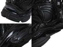 Load image into Gallery viewer, 極美品 BALENCIAGA バレンシアガ スニーカー RUNNER ランナー ユーズド加工 656065 W3RA1 1000 ブラック サイズ39 中古 54605