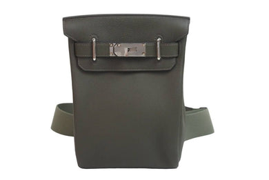 新品同様 エルメス HERMES アッカドPM U刻印 ワンショルダーバッグ カーキ 新型 シルバー金具 中古 54684