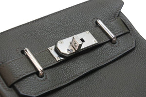 新品同様 エルメス HERMES アッカドPM U刻印 ワンショルダーバッグ カーキ 新型 シルバー金具 中古 54684