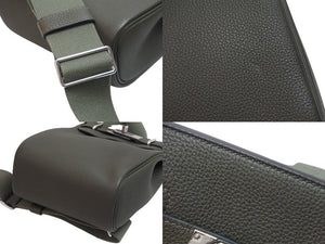 新品同様 エルメス HERMES アッカドPM U刻印 ワンショルダーバッグ カーキ 新型 シルバー金具 中古 54684