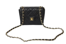 Load image into Gallery viewer, CHANEL シャネル ミニマトラッセ ショルダーバッグ 7番台 ココマーク ラムスキン ブラック ゴールド 美品 中古 54815