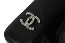 Load image into Gallery viewer, CHANEL シャネル 2.55チョコバーチェーンミニショルダーバッグ ラムスキン 6番台 ブラック シルバー金具 美品 中古 54822