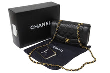 Load image into Gallery viewer, 極美品 CHANEL シャネル ショルダーバッグ ダイアナ マトラッセ 22cm 4番台 ラムスキン ブラック ゴールド金具 中古 54825