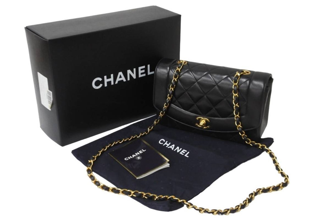 極美品 CHANEL シャネル ショルダーバッグ ダイアナ マトラッセ 22cm 4番台 ラムスキン ブラック ゴールド金具 中古 54825