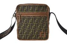 Load image into Gallery viewer, FENDI フェンディ ショルダーバッグ 7VA152 ズッカ柄 ブラウン キャンバス ゴールド金具 美品 中古 54833