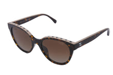 Load image into Gallery viewer, 極美品 CHANEL シャネル サングラス 1682/S9 バタフライ シェイプ アイウェア 54◻︎20 ブラウン ベージュ シルバー金具 中古 54839
