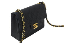 Load image into Gallery viewer, CHANEL シャネル ショルダーバッグ ミニマトラッセ ココマーク ブラック 1番台 ラムスキン ゴールド金具 美品 中古 54983