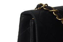 Load image into Gallery viewer, CHANEL シャネル ショルダーバッグ ミニマトラッセ ココマーク ブラック 1番台 ラムスキン ゴールド金具 美品 中古 54983