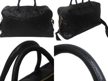 Load image into Gallery viewer, CHANEL シャネル ヴィンテージ ボストンバッグ キャビアスキン 旅行カバン 8番台 ブラック ゴールド金具 美品 中古 55040