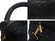 Load image into Gallery viewer, CHANEL シャネル ヴィンテージ ボストンバッグ キャビアスキン 旅行カバン 8番台 ブラック ゴールド金具 美品 中古 55040