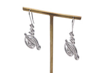 Load image into Gallery viewer, 極美品 Christian Dior クリスチャンディオール ロゴ ピアス シルバー ジュエリー アクセサリー 小物 6g 中古 55115