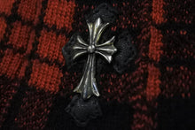 Load image into Gallery viewer, CHROME HEARTS クロムハーツ スカート チェック柄 CHクロス レッド ブラック カシミヤ シルバー925 サイズS 美品 中古 55156