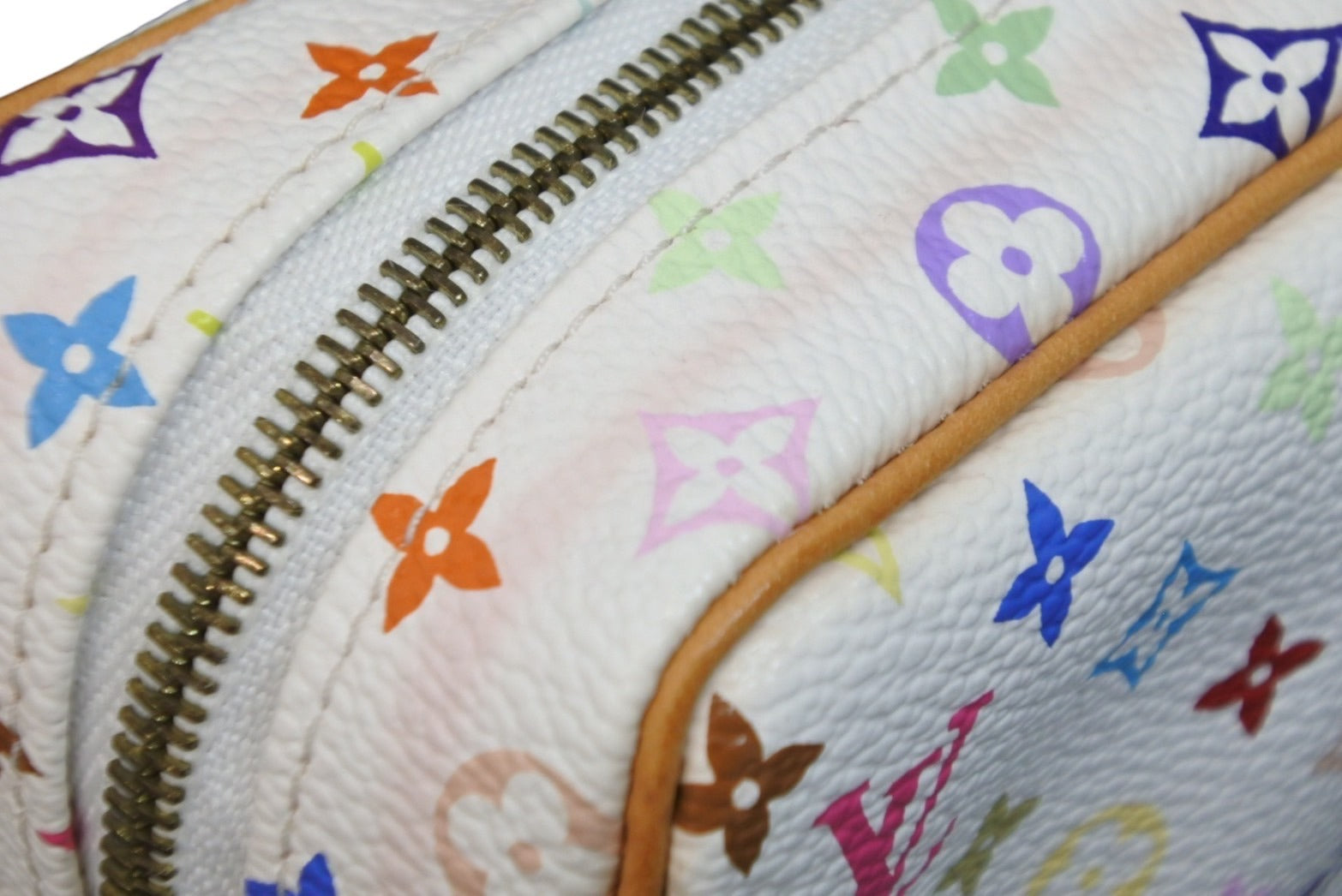 LOUIS VUITTON ルイヴィトン ポーチ トゥルース ワピティ LOUIS VUITTON ルイヴィトン ポーチ トゥルース ワピティ