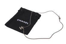 Load image into Gallery viewer, CHANEL シャネル ネックレス チョーカー ココマーク ラインストーン シルバー チェーン P13V 美品 中古 55253