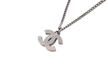 Load image into Gallery viewer, CHANEL シャネル ネックレス チョーカー ココマーク ラインストーン シルバー チェーン P13V 美品 中古 55253