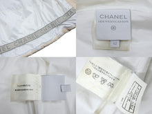 Load image into Gallery viewer, CHANEL シャネル ダウンジャケット スキージャケット スポーツライン P18542W02854 2001年秋 ホワイト ベージュ 42 美品 中古 55276