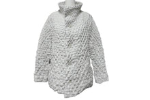 Load image into Gallery viewer, 極美品 ISSEY MIYAKE イッセイミヤケ ジャケット 3D スチームストレッチ 2016AW ホワイト サイズ3 IM63-FA001-11 中古 55290