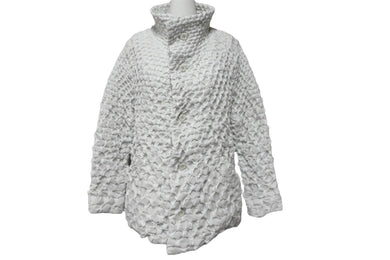 極美品 ISSEY MIYAKE イッセイミヤケ ジャケット 3D スチームストレッチ 2016AW ホワイト サイズ3 IM63-FA001-11 中古 55290