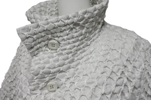 極美品 ISSEY MIYAKE イッセイミヤケ ジャケット 3D スチームストレッチ 2016AW ホワイト サイズ3 IM63-FA001-11 中古 55290