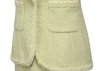 Load image into Gallery viewer, 極美品 CHANEL シャネル ツイードセットアップ ココマークボタン ラメ グリーン P05174V04072 サイズ38 中古 55303