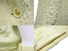 Load image into Gallery viewer, 極美品 CHANEL シャネル ツイードセットアップ ココマークボタン ラメ グリーン P05174V04072 サイズ38 中古 55303