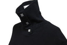 Load image into Gallery viewer, CHANEL シャネル タンクトップ ノースリーブ パイピングロゴ ココマークスクエアボタン P22006V13321 ブラック 42 美品 中古 55322