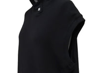 Load image into Gallery viewer, CHANEL シャネル タンクトップ ノースリーブ パイピングロゴ ココマークスクエアボタン P22006V13321 ブラック 42 美品 中古 55322