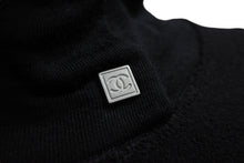 Load image into Gallery viewer, CHANEL シャネル タンクトップ ノースリーブ パイピングロゴ ココマークスクエアボタン P22006V13321 ブラック 42 美品 中古 55322