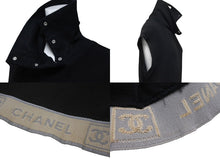 Load image into Gallery viewer, CHANEL シャネル タンクトップ ノースリーブ パイピングロゴ ココマークスクエアボタン P22006V13321 ブラック 42 美品 中古 55322