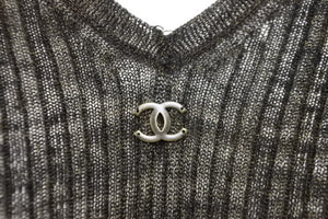 極美品 CHANEL シャネル ココマーク ニット カットソー 99P カーキ Vネック 半袖 ロゴ P12593V00565 トップス サイズ40 中古 55323