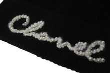Load image into Gallery viewer, 極美品 CHANEL シャネル ニットキャップ ニット帽 帽子 ユニセックス ロゴ パール カシミヤ ブラック 中古 55782