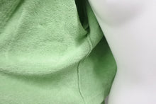 Load image into Gallery viewer, 新品未使用 CHANEL シャネル ジャケット チェーン ココマークボタン ノーカラー グリーン サイズ34 P62893K48463 中古 55419