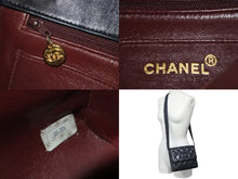 Load image into Gallery viewer, CHANEL シャネル ループショルダーバッグ ココマーク マトラッセ 4番台 1997年 ラムスキン ネイビー ゴールド金具 美品 中古 55456