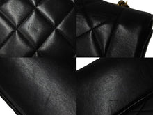 Load image into Gallery viewer, 極美品 CHANEL シャネル チェーンショルダーバッグ ダイアナマトラッセ 22cm 3番台 ブラック ゴールド金具 中古 55472