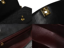 Load image into Gallery viewer, 極美品 CHANEL シャネル チェーンショルダーバッグ ダイアナマトラッセ 22cm 3番台 ブラック ゴールド金具 中古 55472