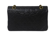 Load image into Gallery viewer, CHANEL シャネル マトラッセ25 ショルダーバッグ ダブルフラップ 2番台 ラムスキン ブラック ゴールド金具 美品 中古 55484