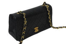 Load image into Gallery viewer, CHANEL シャネル マトラッセ フルフラップ チェーン ショルダーバッグ 1番台 ブラック ラムスキン ゴールド金具 美品 中古 55502