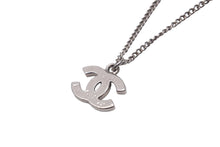 Load image into Gallery viewer, CHANEL シャネル ネックレス ペンダント チョーカー ココマーク ラインストーン シルバー 09V 美品 中古 55518