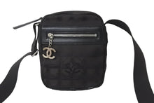 Load image into Gallery viewer, CHANEL シャネル ニュートラベルライン ショルダーバッグ 10番台 ココマーク ロゴ 斜め掛け シルバー金具 ブラウン 美品 中古 55551