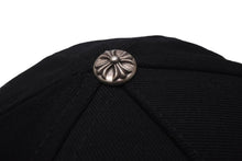 Load image into Gallery viewer, CHROME HEARTS クロムハーツ Vertical Logo Hat ベースボールキャップ キャップ シルバー ブラック 美品 中古 55561
