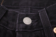 Load image into Gallery viewer, Denim Tears デニムティアーズ Levi&#39;s リーバイス デニムパンツ コットンリースジーンズ 501 ブラック サイズ 31 美品 中古 55566