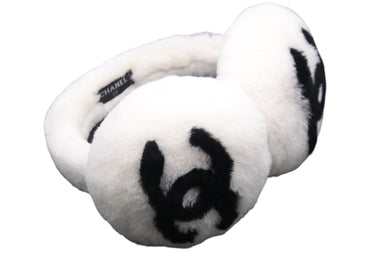 極美品 CHANEL シャネル ココマーク イヤーマフラー 耳当て ファー ホワイト 中古 55571