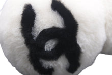Load image into Gallery viewer, 極美品 CHANEL シャネル ココマーク イヤーマフラー 耳当て ファー ホワイト 中古 55571