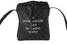Load image into Gallery viewer, LOUIS VUITTON ルイヴィトン ショルダーバッグ 巾着 フラグメント 藤原ヒロシ ナノバッグ M43418 ノワール 美品 中古 55589