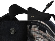 Load image into Gallery viewer, BURBERRY バーバリー ショルダーバッグ 斜め掛け レザー ブラック 黒 シルバー金具 美品 中古 55950