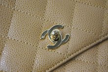 Load image into Gallery viewer, CHANEL シャネル ハンドバッグ トップハンドル キャビアスキン ベージュ ゴールド金具 ターンロック 美品 中古 55635